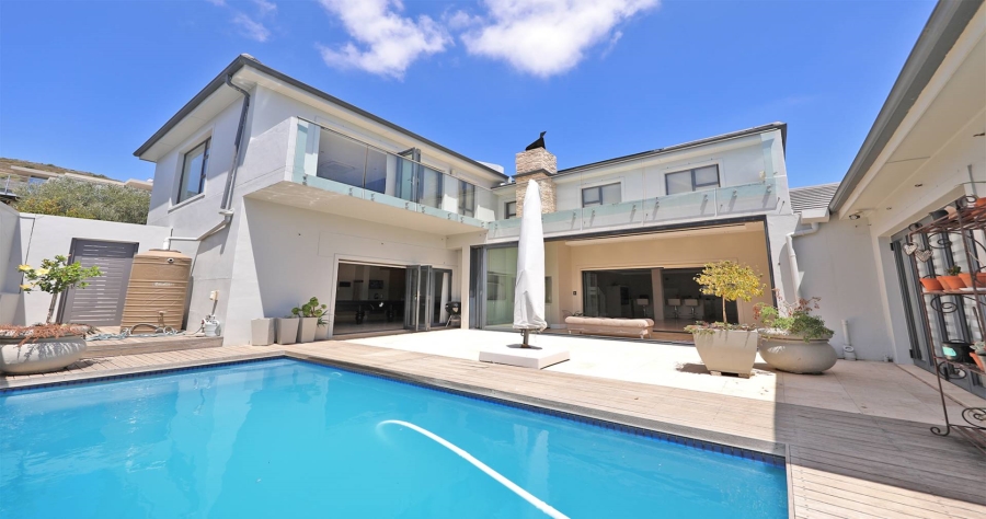 5 Bedroom Property for Sale in Baronetcy Estate Western Cape